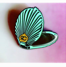 Load image into Gallery viewer, Mint Seashell Compact Enamel Pin