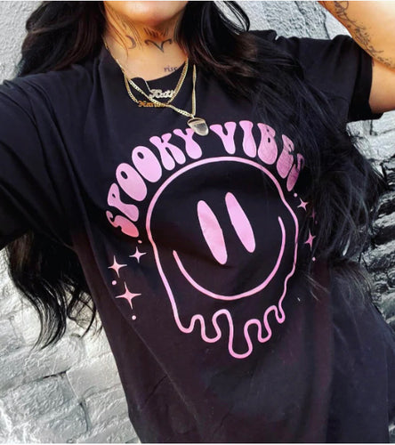 Retro Spooky Vibes Unisex T-Shirt